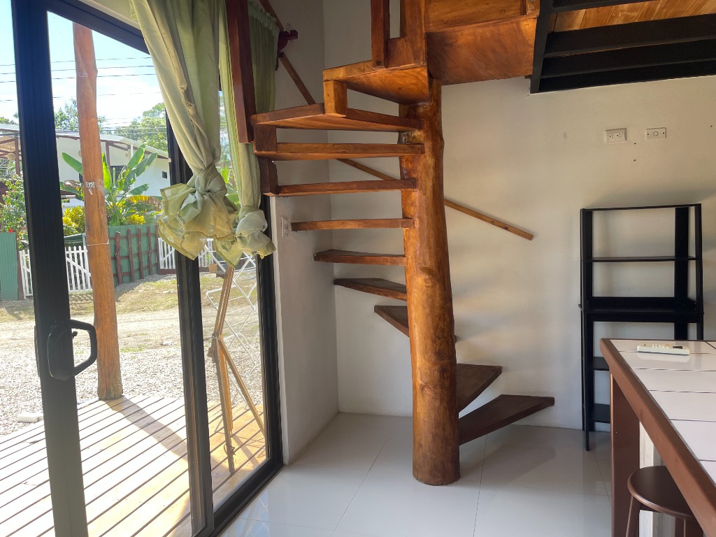 Villa Mezzanine Escalera Caracol